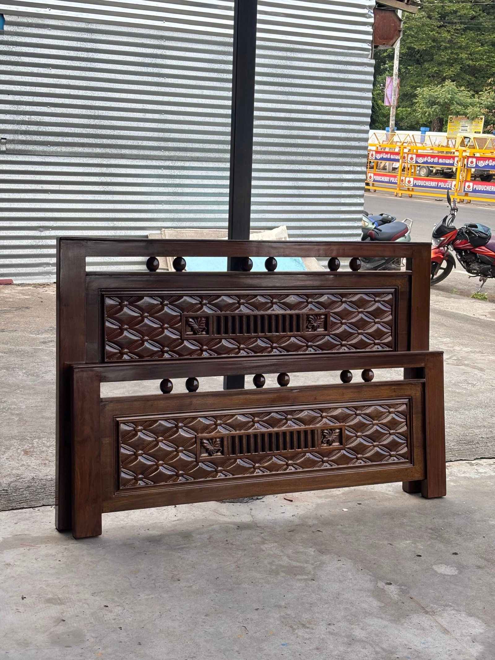 Kalimaruthu ball cot